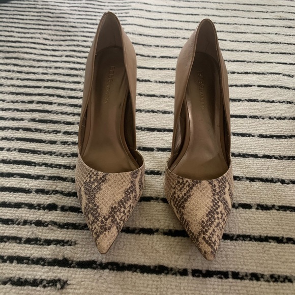 BCBGeneration Shoes - BCBGeneration Beige Snake Skin Heels, Sz 9 (Wmn)